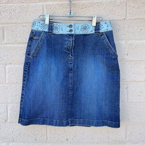 Talbots blue floral denim skirt